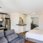 Flat mobiliado à venda em Santo Amaro com 38m² 1 suíte e 1 vaga próximo ao metrô
